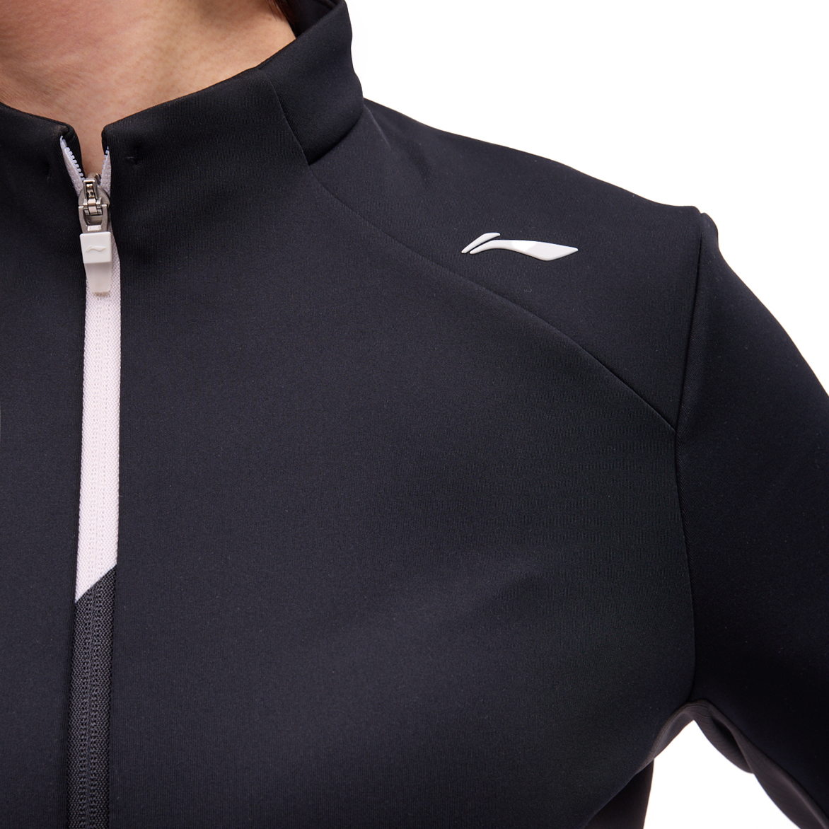 AFDVB68-1 Куртка Essentials черный